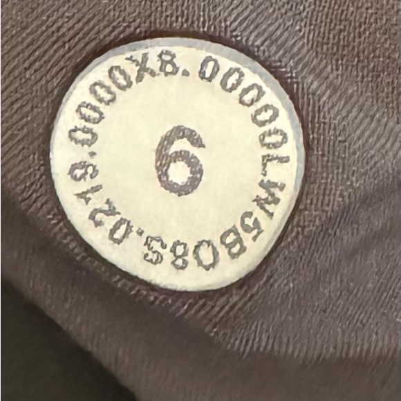 Lululemon On The Move Pant *Lightweight
Grey Sage - Picture 5 of 10